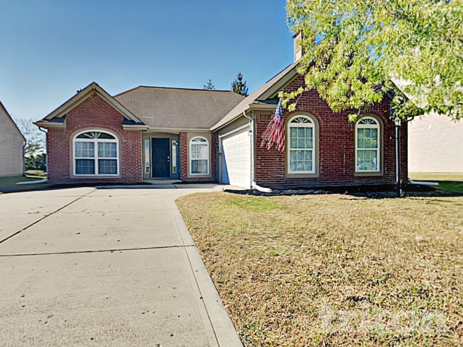 Building Photo - 2238 Leaf Dr