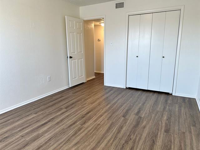Building Photo - 2713 Hurstview Dr