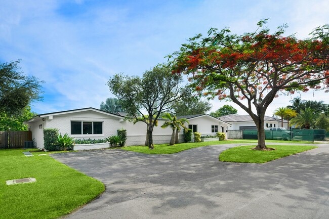 Building Photo - 7575 SW 134th St