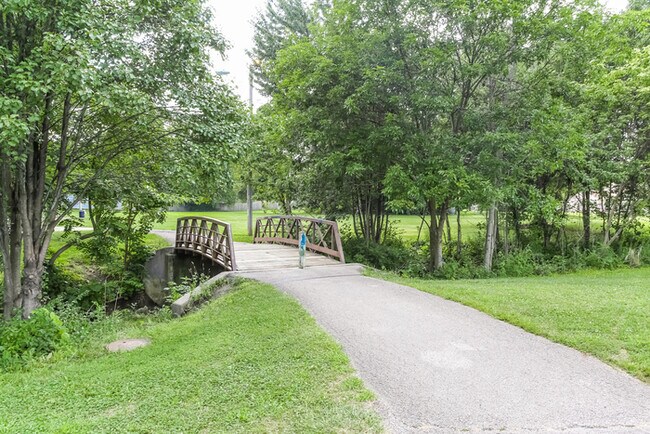 Building Photo - Spacious 3-bedroom Home in Groveport, OH