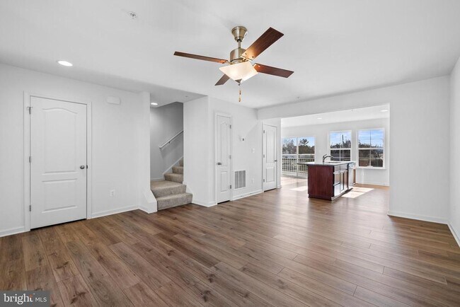 Building Photo - 444 Carrolton Ave