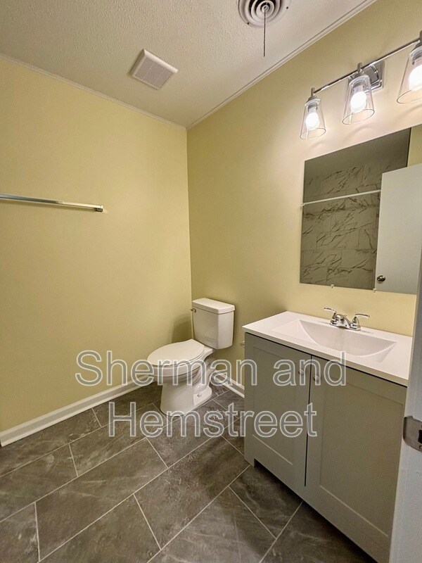 Building Photo - 263 Fairfax Pl