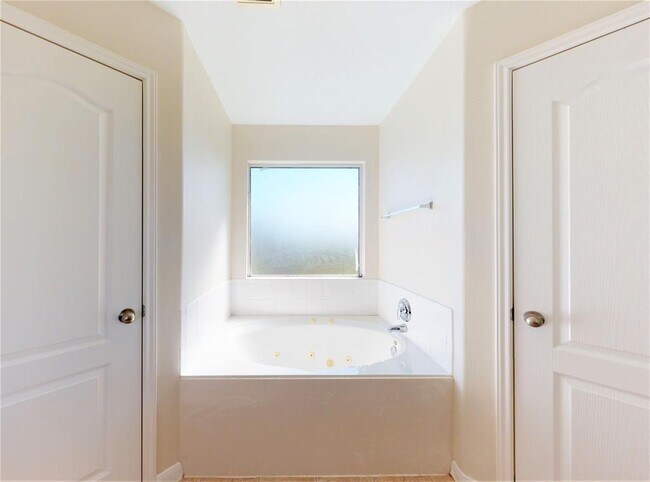 Building Photo - 25010 Silent Meadow Ct