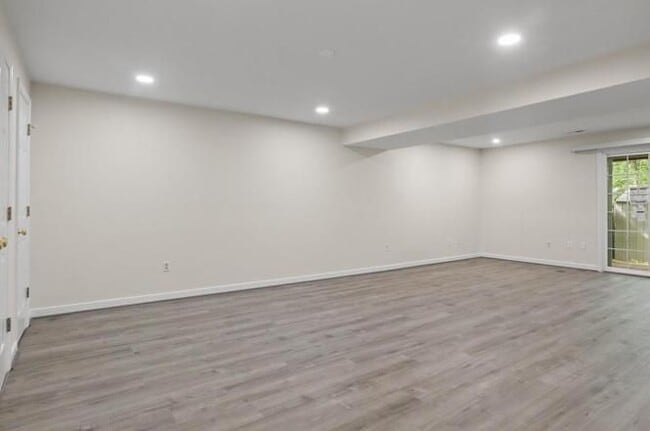 Building Photo - 109 Donelson Loop