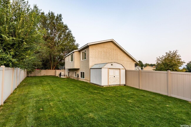 Building Photo - Great 4 Bd 3 Bath Home in Sandy