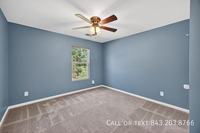 Building Photo - 165 Weeping Cypress Dr