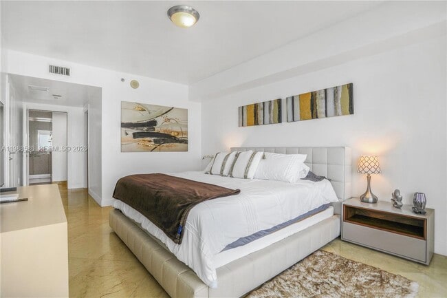 Building Photo - 1830 S Ocean Dr