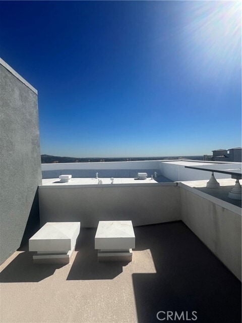 Building Photo - 1155 Walnut Ter