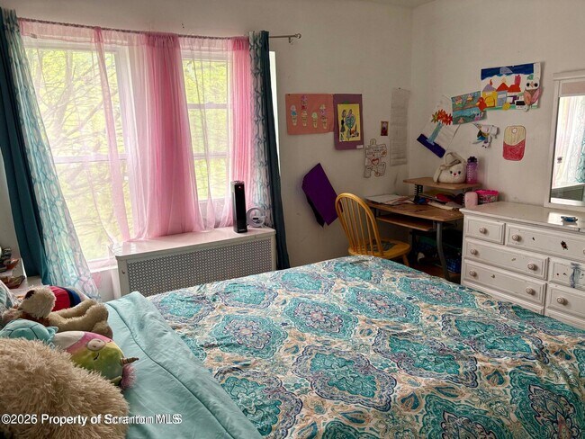 Building Photo - 9 Front St