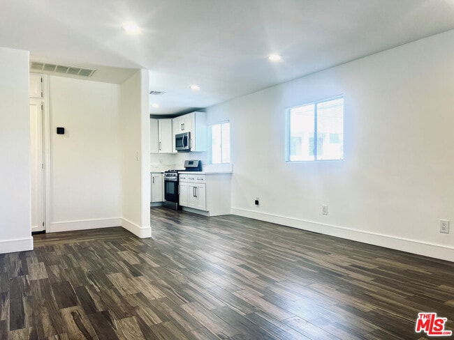 Building Photo - 532 El Dorado St