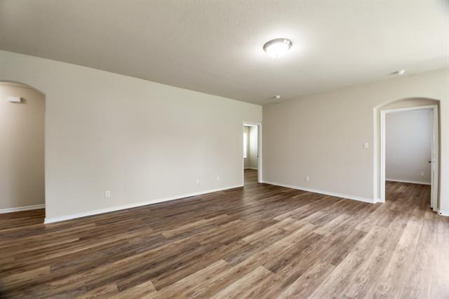 Building Photo - 5910 Bonnell Ave