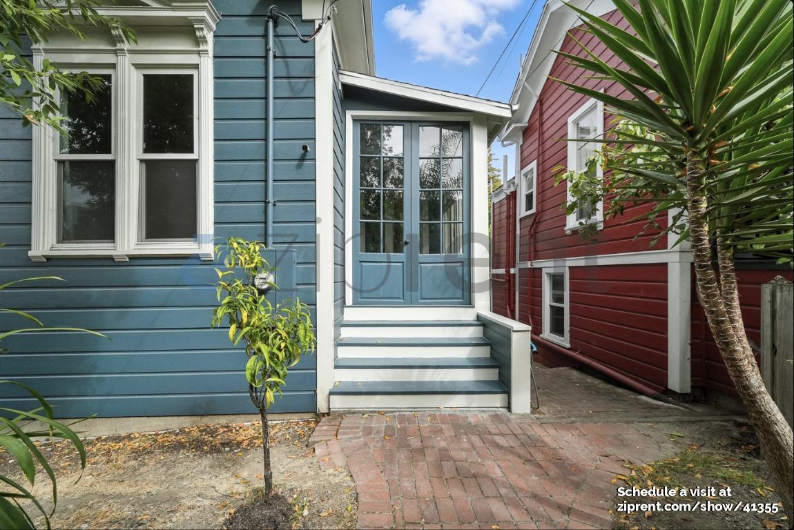 Building Photo - 2029 9th Ave