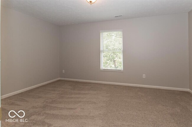 Building Photo - 10686 Trailwood Dr