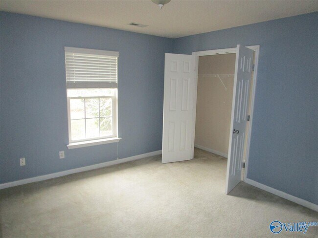 Building Photo - 143 Bremerton Dr SW