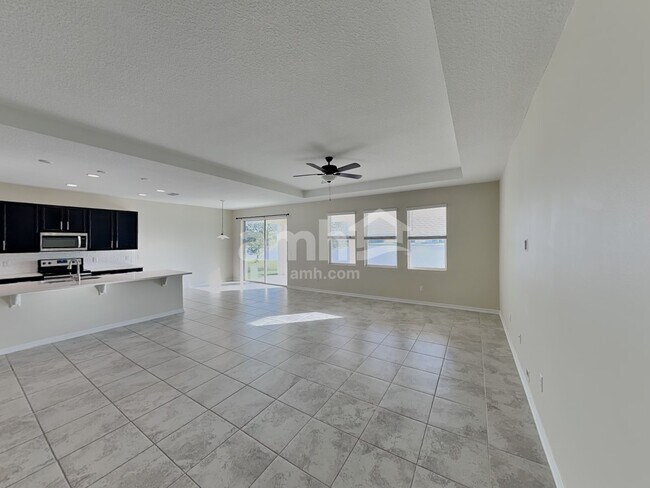 Building Photo - 1813 Henley St