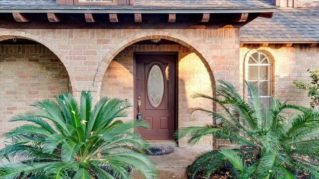 Building Photo - 12702 Ravensway Dr