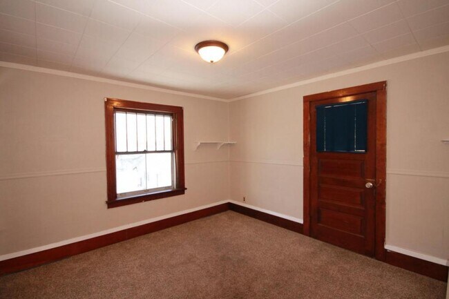 Building Photo - 910 / 912 N 4th St