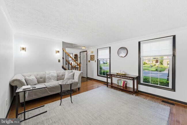 Building Photo - 15730 Vista Dr