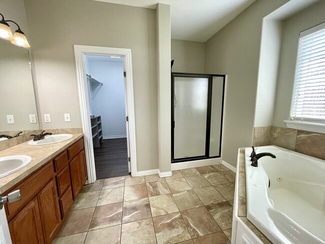 Building Photo - 4904 Caddo Creek Ct