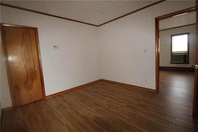 Building Photo - 213-215-215 Conhocton St