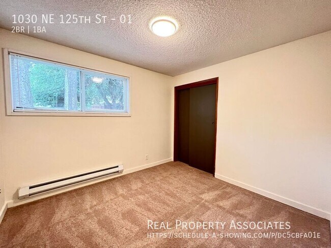 Building Photo - 1030 NE 125th St