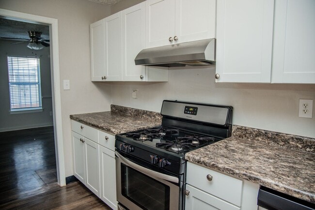 Building Photo - Three Bedroom Adjacent to the Villas at Ro...