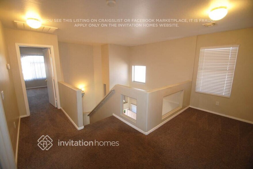 Building Photo - 606 W McRae Dr