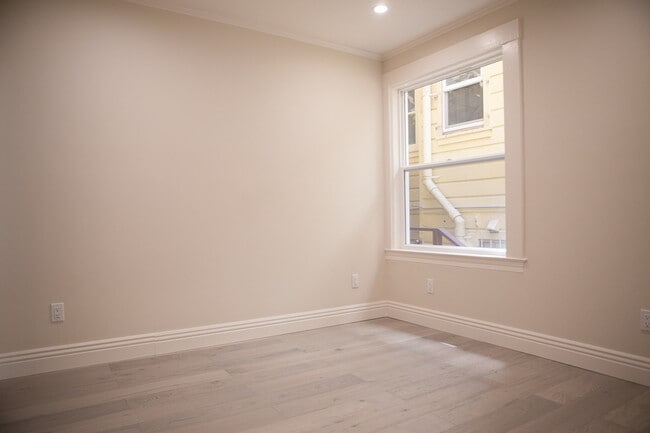 Building Photo - 1334 Haight St