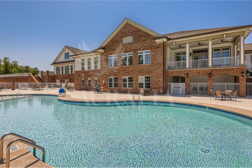 Building Photo - 2405 Kasota Ln