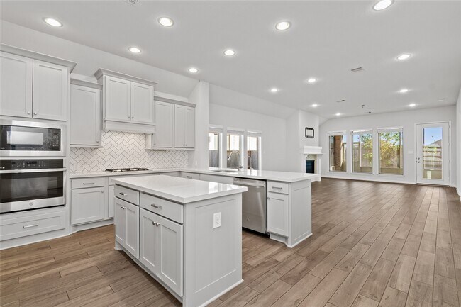 Building Photo - 5030 Morrison Dr