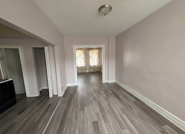 Building Photo - Beautiful 3 BD 1 BA Townhome in Amazing Location