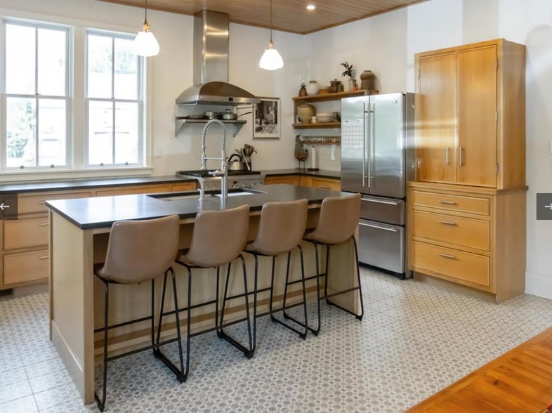 Building Photo - 1012 Seashore Rd