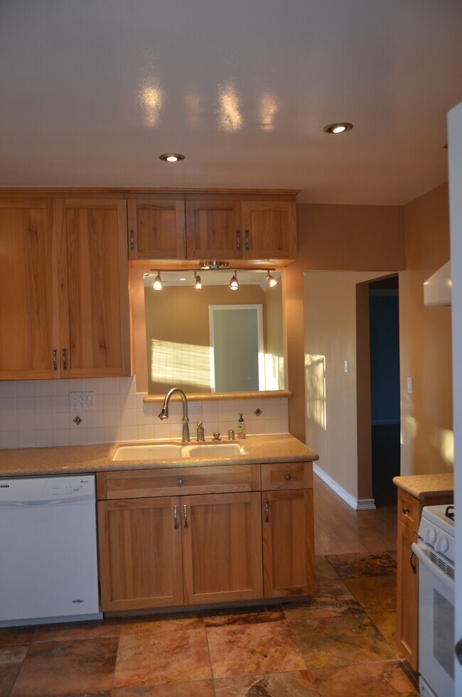 Building Photo - 4626 W 171st St