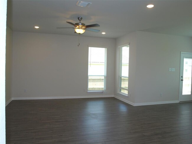Building Photo - 4140 Aransas Dr