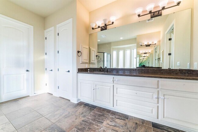 Building Photo - 1701 Morning Moon Cir