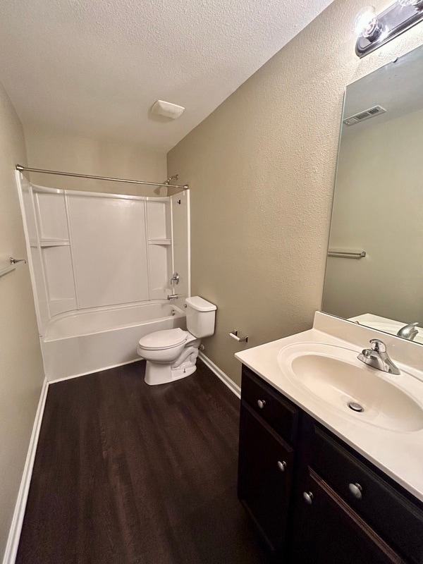 Building Photo - 3987 Tallowtree Ln