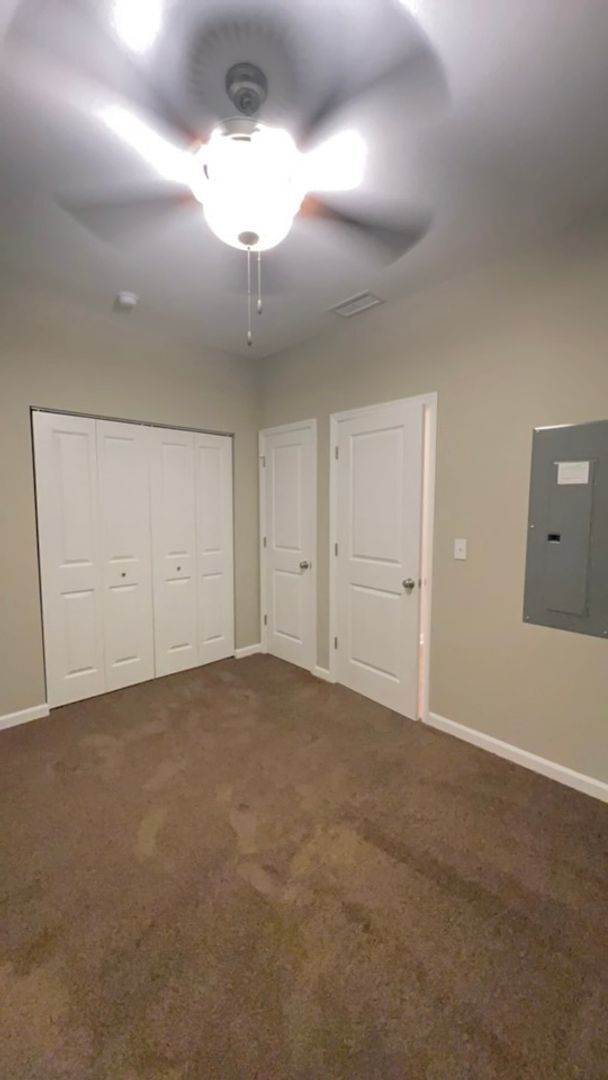 Building Photo - AVAILABLE NOW! 3/3 Condo convenient to FSU...