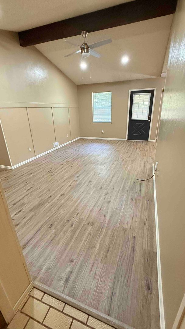 Building Photo - 3 bedroom / 2 bath / 2 car garage - Covered porch with shaded back yard