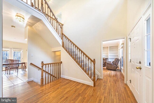 Building Photo - 36767 Pelham Ct
