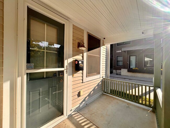 Building Photo - Four Bedroom Home in Eastown GR