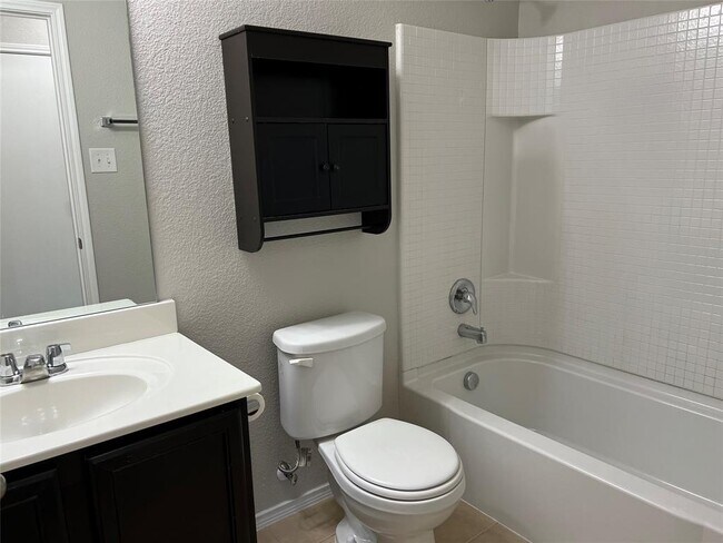 Building Photo - 1427 Swan Ridge Dr