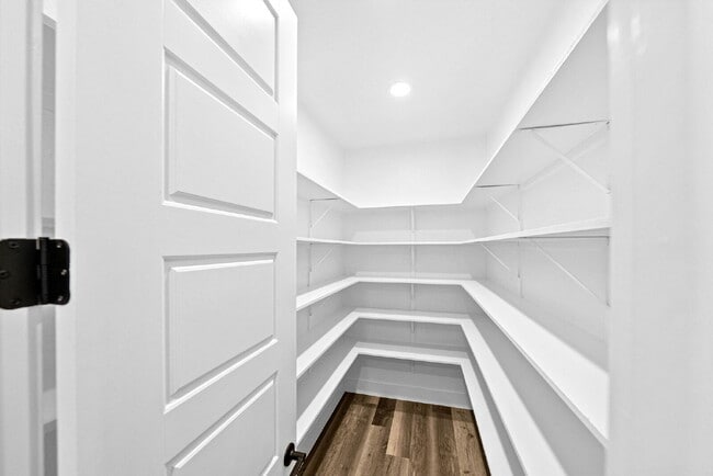 Building Photo - Where Southern Charm Meets Everyday Comfort