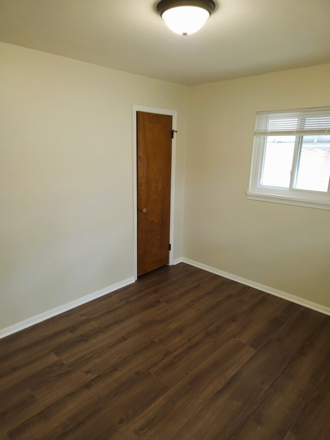 Building Photo - 17637 Prospect St