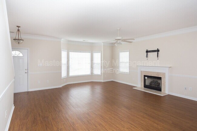 Building Photo - 208 Pointe Crest Ct