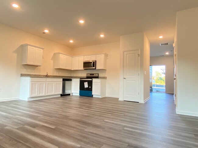 Building Photo - 1107 Union Pacific Way