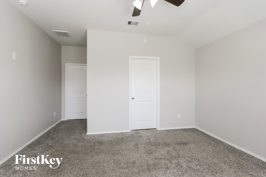 Building Photo - 18286 Eaton Mill Dr