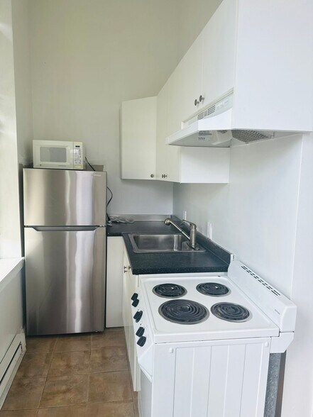 Primary Photo - 417 Massachusetts Ave