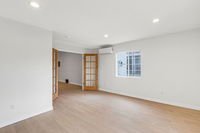 Building Photo - 1144 S Wooster St