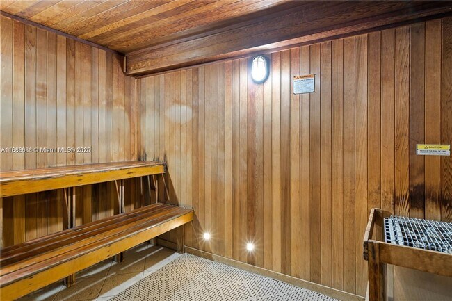 Building Photo - 335 S Biscayne Blvd