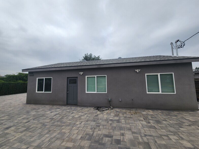 Building Photo - 15524 Tupper St